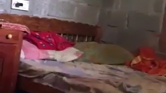 Tajná Aféra Zrelej Indickej Gazdinky S Bratom Jej Manžela