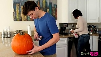Blonde Babe Rides And Jerks Her Stepbrother'S Pumpkin To Satisfaction