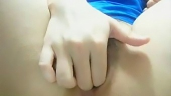 Asian Teen'S Homemade Masturbation With Cucumber