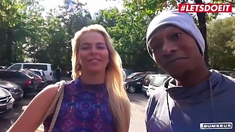 Hnedovláska Teenagerka Nikky Dream Si Užíva Veľký Čierny Penis V Horúcom Stretnutí