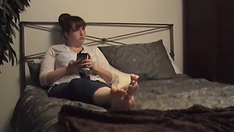 Teen Stepdaughter Gets Step-Mother'S Guidance On Orgasm