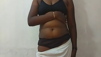 Rhyming While Posing Naked In The Nude