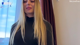 Amatérska Kráska S Veľkými Prsiami Si Užíva Hotelový Sex V Hd