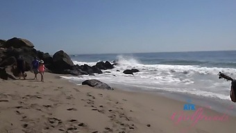 Intímne Pov Video Summer Vixen, Ako Dáva Nedbalý Orálny Sex V Aute Na Plážovom Rande
