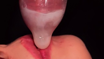 Intense Close-Up Of Perfect Mouth Job And Cumshot In Condom