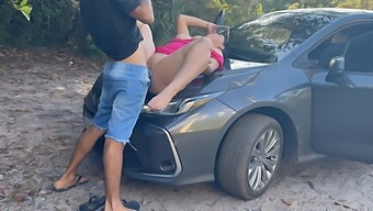 Potešil Som Latinskoamerické Dievča Zozadu A Orálne Na Verejnosti